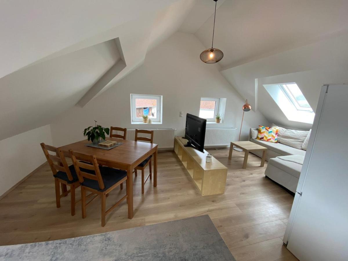 Helle 2 Zi. Wohnung Naehe Flughafen Muenchen Haimhausen  Экстерьер фото